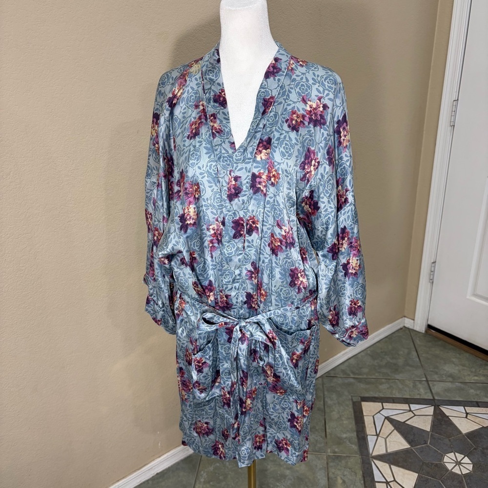 100% Silk Kimono Robe - M Blue Floral Boho Peasant Cottagecore Vacay Beachy